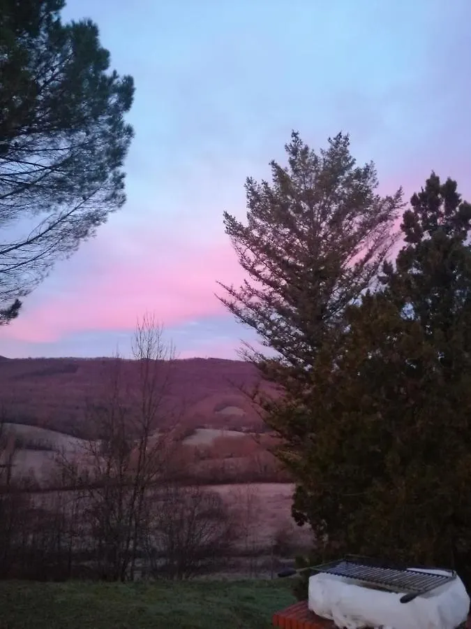 Location De Vacances A Neylis Avec Vue Sur Les Forets Et Les Champs Carla-de-Roquefort 0*,  France