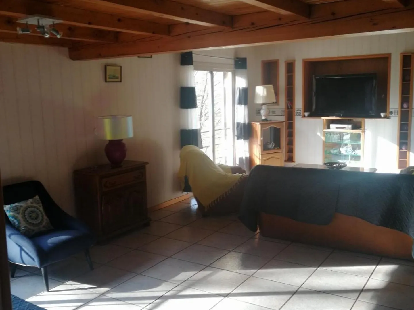 Apartment Location De Vacances A Neylis Avec Vue Sur Les Forets Et Les Champs Carla-de-Roquefort
