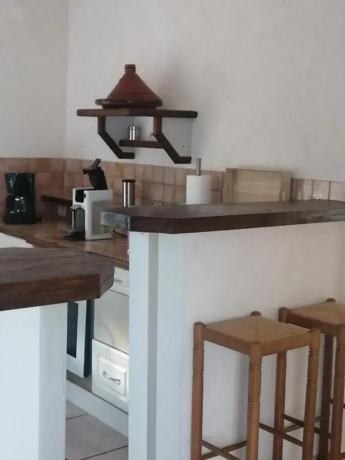 Apartment Location De Vacances A Neylis Avec Vue Sur Les Forets Et Les Champs Carla-de-Roquefort France
