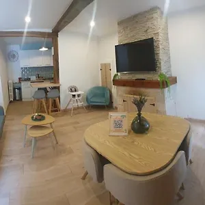  Appartement Maison De Rue: